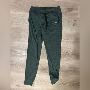 Born primitive women’s joggers